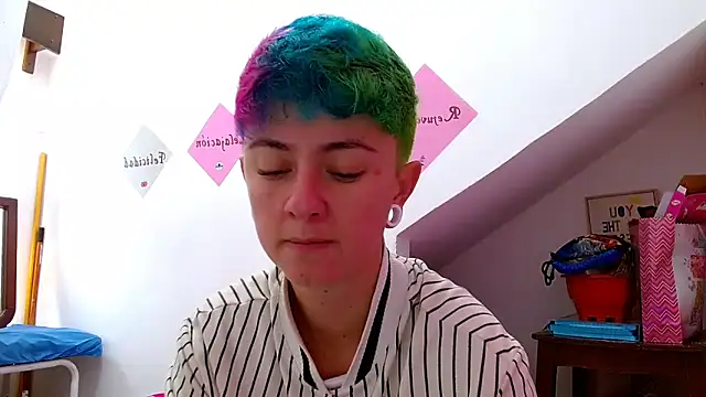 Snapshot of tomboyblue chatting on October 26, 2025, 3:07 pm tomboyblue online show from October 26, 2025, 3:07 pm