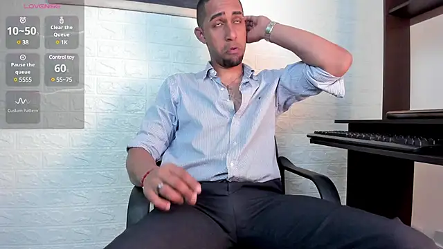 Snapshot of Paolo_johnson chatting on January 14, 2025, 3:04 pm Paolo johnson online show from January 14, 2025, 3:04 pm