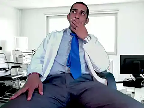 Snapshot of Paolo_johnson chatting on February 1, 2025, 7:57 am Paolo johnson online show from February 1, 2025, 7:57 am