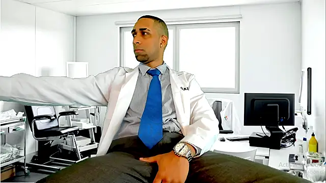 Snapshot of Paolo_johnson chatting on February 7, 2025, 11:23 am Paolo johnson online show from February 7, 2025, 11:23 am