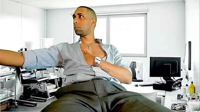 Snapshot of Paolo_johnson chatting on February 7, 2025, 3:08 pm Paolo johnson online show from February 7, 2025, 3:08 pm