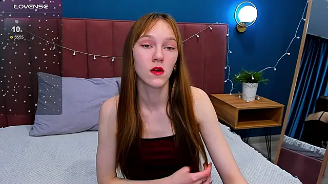 Snapshot of VanillaKelly chatting on December 5, 2024, 1:25 am VanillaKelly online show from December 5, 2024, 1:25 am