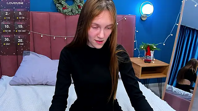 Snapshot of VanillaKelly chatting on December 12, 2024, 7:19 am VanillaKelly online show from December 12, 2024, 7:19 am