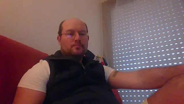 porompomperro online show from January 8, 2025, 10:59 am