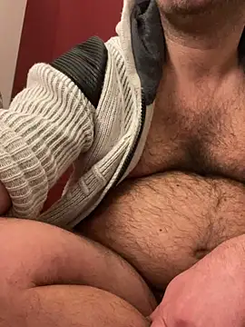 porompomperro online show from February 14, 2025, 8:05 pm