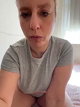 Snapshot of MariaValentine chatting on February 27, 2026, 9:20 am MariaValentine online show from February 27, 2026, 9:20 am