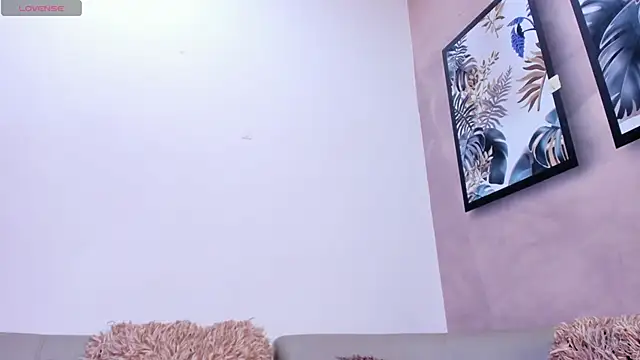 DahianaLincoln online show from October 1, 2025, 4:57 pm