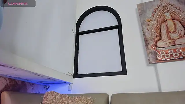 DahianaLincoln online show from January 7, 2026, 10:34 pm