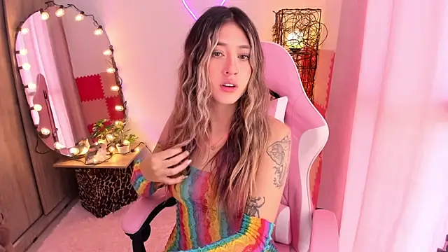 Snapshot of violet_ch chatting on January 13, 2025, 4:41 pm violet ch online show from January 13, 2025, 4:41 pm