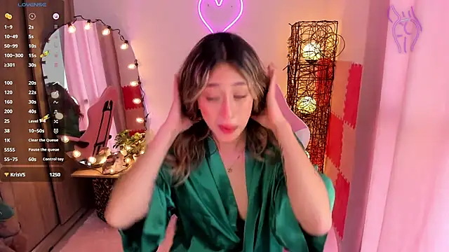 Snapshot of violet_ch chatting on January 13, 2025, 8:04 pm violet ch online show from January 13, 2025, 8:04 pm