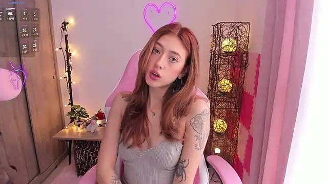 Snapshot of violet_ch chatting on February 18, 2025, 4:37 pm violet ch online show from February 18, 2025, 4:37 pm