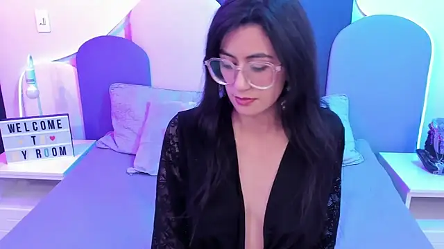 SophieGomez22 online show from February 7, 2025, 4:14 pm