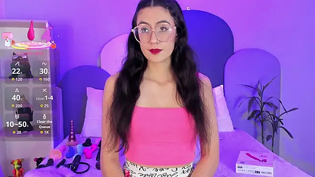 SophieGomez22 online show from September 12, 2025, 11:54 am