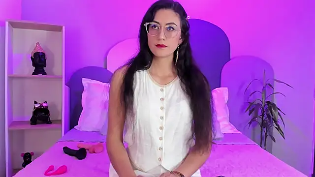 SophieGomez22 online show from February 12, 2026, 11:49 am