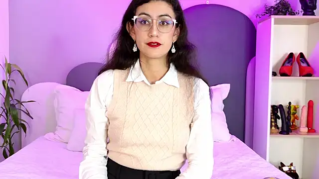 Snapshot of SophieGomez22 chatting on June 6, 2026, 11:15 am SophieGomez22 online show from June 6, 2026, 11:15 am