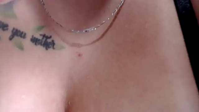 Snapshot of SOPHIA_SQUIRTPUSSY chatting on May 18, 2026, 12:18 am SOPHIA SQUIRTPUSSY online show from May 18, 2026, 12:18 am