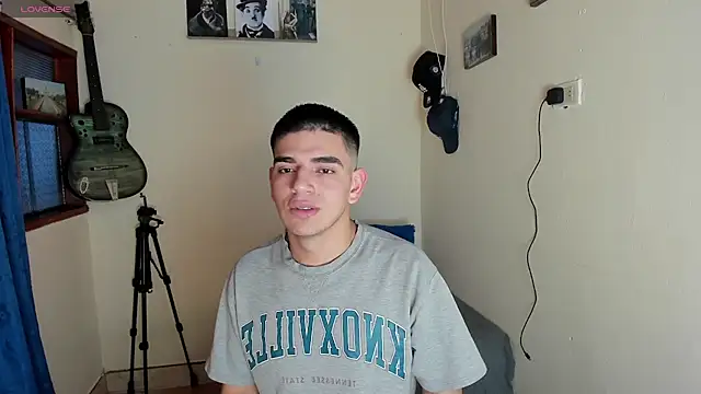 Snapshot of Ares_Johnson chatting on January 27, 2025, 10:38 pm Ares Johnson online show from January 27, 2025, 10:38 pm