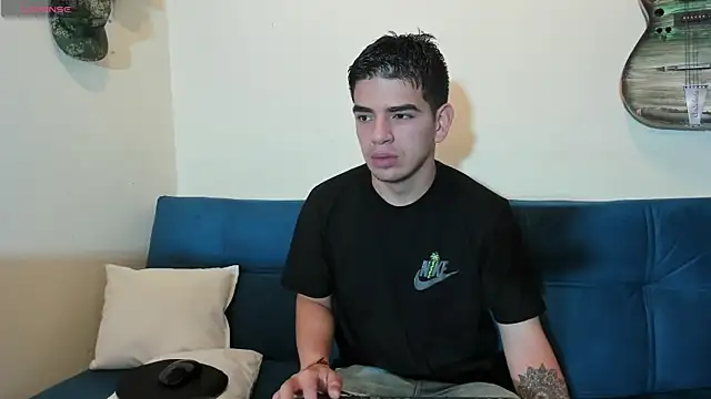 Snapshot of Ares_Johnson chatting on March 16, 2025, 2:33 pm Ares Johnson online show from March 16, 2025, 2:33 pm