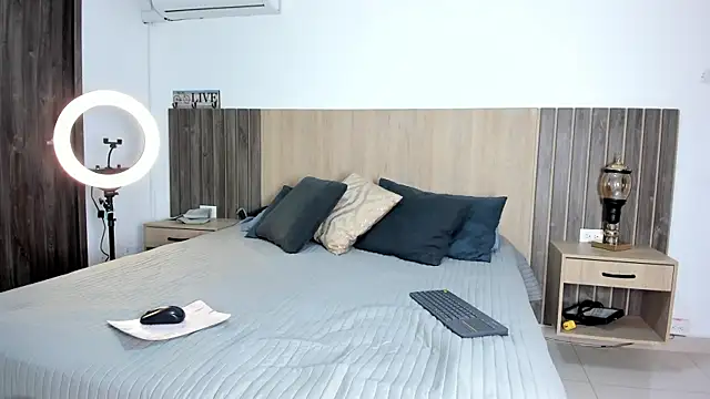 Snapshot of rebeca_cortez_ chatting on February 17, 2026, 7:53 pm rebeca cortez online show from February 17, 2026, 7:53 pm