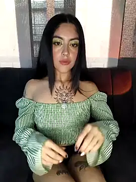 Snapshot of Mazikeen-- chatting on February 26, 2026, 10:20 pm Mazikeen-- online show from February 26, 2026, 10:20 pm