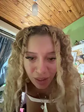 darkazulqueen2 online show from February 7, 2025, 2:50 am