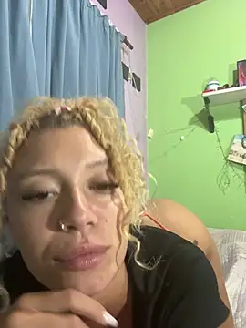 darkazulqueen2 online show from March 23, 2025, 2:26 am
