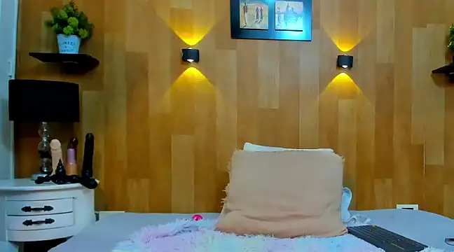 marianaa90 online show from December 20, 2024, 11:26 pm