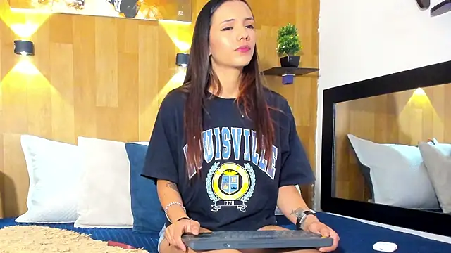 Snapshot of marianaa90 chatting on October 13, 2025, 1:22 pm marianaa90 online show from October 13, 2025, 1:22 pm