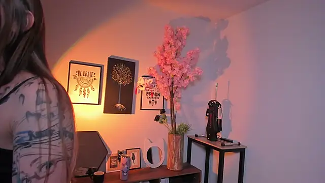 Snapshot of Siouxsie_cenobite chatting on April 29, 2026, 5:30 pm Siouxsie cenobite online show from April 29, 2026, 5:30 pm