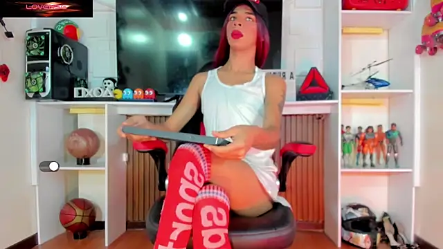 laura barjun online show from March 14, 2025, 3:26 am