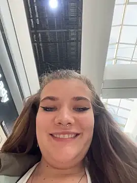 Snapshot of Holy_Tereza chatting on May 20, 2026, 3:29 pm Holy Tereza online show from May 20, 2026, 3:29 pm