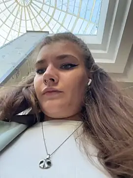 Snapshot of Holy_Tereza chatting on June 7, 2026, 3:27 pm Holy Tereza online show from June 7, 2026, 3:27 pm