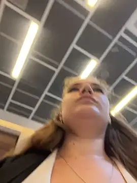 Snapshot of Holy_Tereza chatting on June 28, 2026, 3:40 pm Holy Tereza online show from June 28, 2026, 3:40 pm