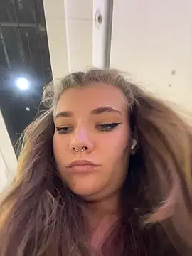 Snapshot of Holy_Tereza chatting on July 7, 2026, 3:16 pm Holy Tereza online show from July 7, 2026, 3:16 pm