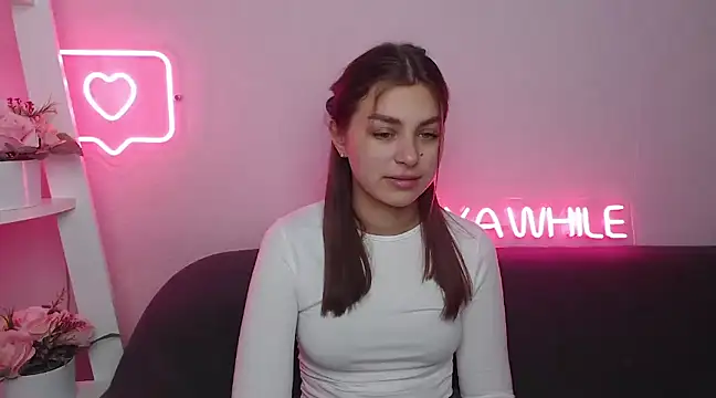 MilanaAngelAs online show from December 8, 2024, 5:39 am