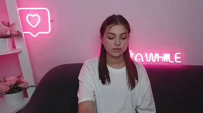 MilanaAngelAs online show from December 12, 2024, 8:47 am