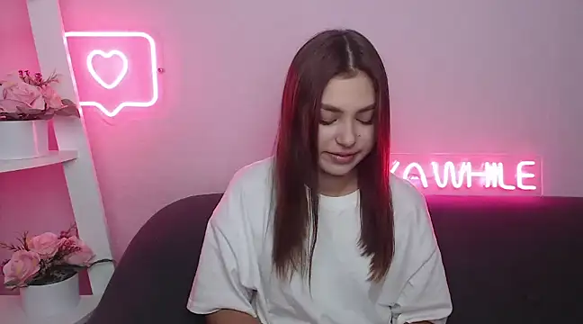 MilanaAngelAs online show from December 13, 2024, 5:49 am