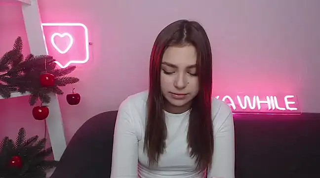 MilanaAngelAs online show from December 14, 2024, 5:40 am