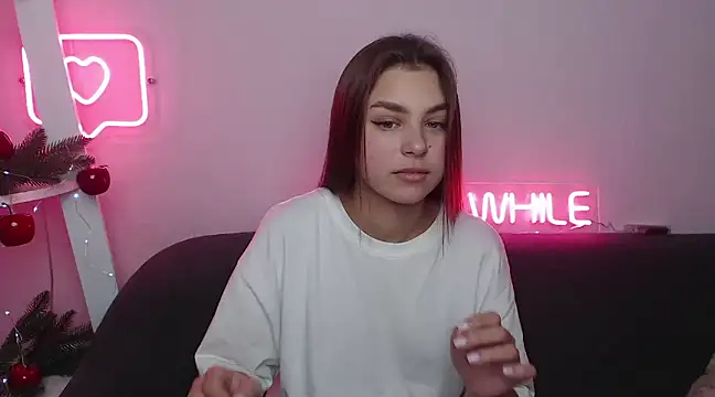 MilanaAngelAs online show from December 17, 2024, 10:34 am