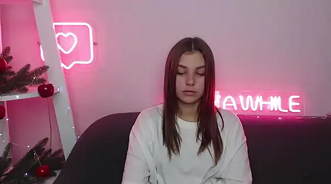 MilanaAngelAs online show from December 21, 2024, 11:01 am