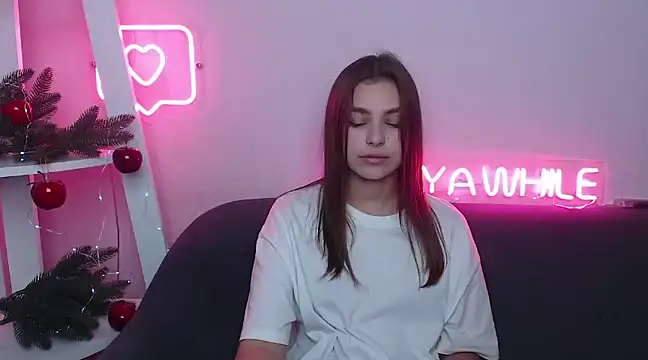 MilanaAngelAs online show from December 24, 2024, 5:49 am