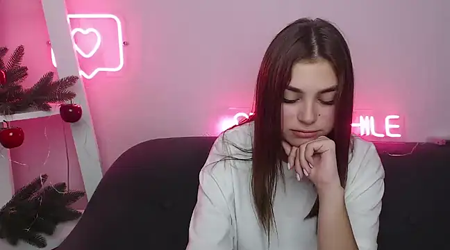 MilanaAngelAs online show from December 28, 2024, 5:46 pm
