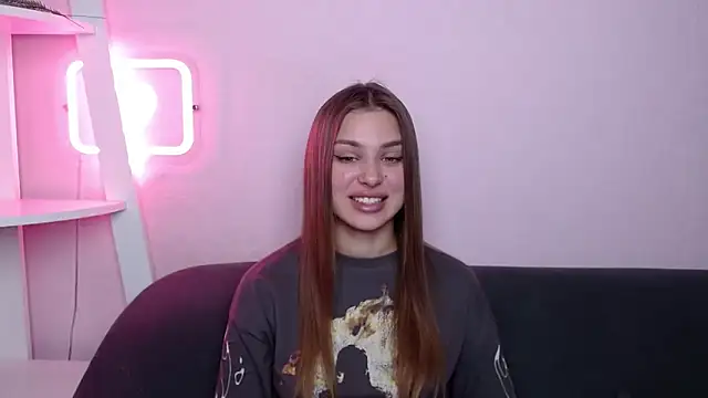 MilanaAngelAs online show from April 13, 2026, 7:41 pm