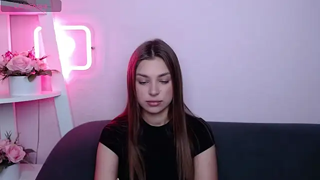 MilanaAngelAs online show from June 14, 2026, 4:47 am