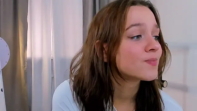 Snapshot of Addelin_Moon chatting on September 12, 2025, 3:23 pm Addelin Moon online show from September 12, 2025, 3:23 pm