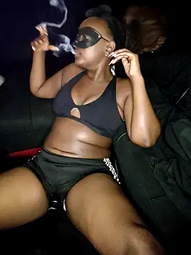 Snapshot of KikiLovesD chatting on October 13, 2025, 2:50 pm KikiLovesD online show from October 13, 2025, 2:50 pm