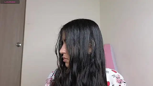 Snapshot of ViolettaSummer chatting on September 23, 2025, 10:07 am ViolettaSummer online show from September 23, 2025, 10:07 am