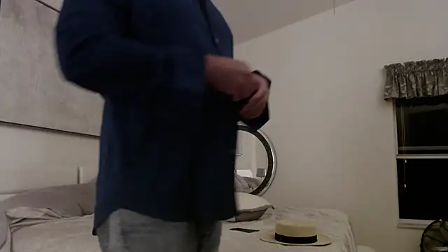 Walkingboots online show from March 22, 2025, 5:06 am