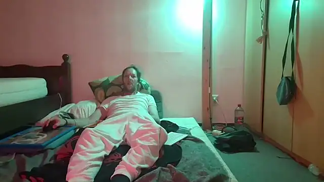 Snapshot of justBram chatting on September 10, 2025, 1:27 am justBram online show from September 10, 2025, 1:27 am