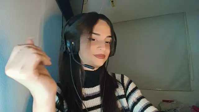 Snapshot of Dollbehavior_ chatting on October 30, 2025, 5:31 am Dollbehavior online show from October 30, 2025, 5:31 am